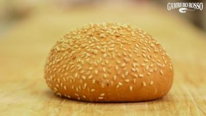 Panini da hamburger. La ricetta di Giulia Miatto e Rita Monastero